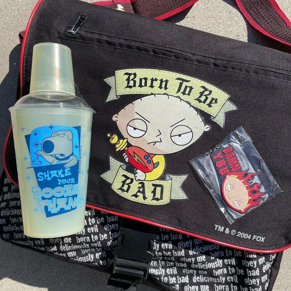 Vtg 2004 Family Guy Collectibles Set Stewie Satchel Bag Brian Shaker Keychain